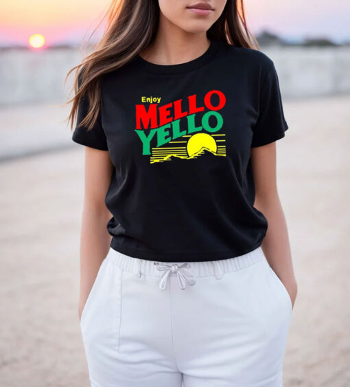 Vintage 80's Retro Enjoy Mellow Yellow Drink T Shirt