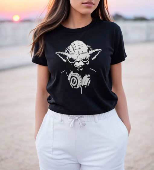 Yoda Sunglasses With Silver Earphones Star Wars T Shirt